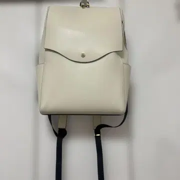 레가토 라르고 백팩