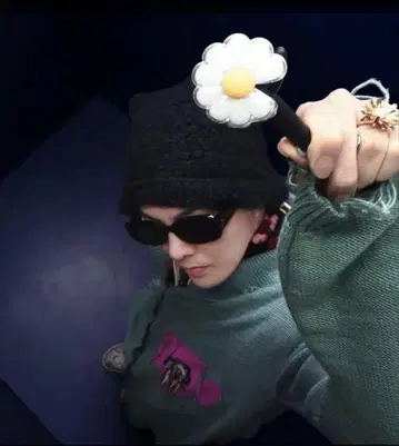 G-DRAGON 착용 색상 다른 Camphor wood 가디건