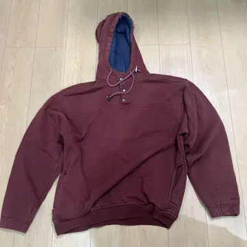 JANSPORT 하프 스냅 후드티