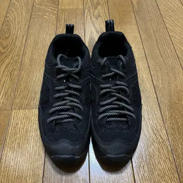 하이테크 HI-TEC 트레킹 슈즈 23.5cm