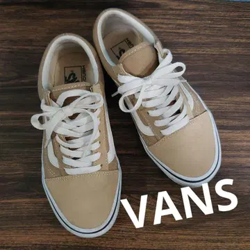 Vans 베이지 스니커즈 로우 컷