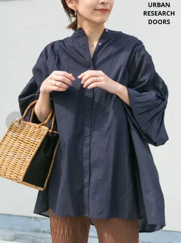 어반 리서치 도어스 코튼 보일 개더 블라우스 셔츠 네이비