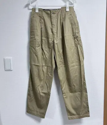 ANTGAUGE 베이지 치노 팬츠 허리 뒤 밴드