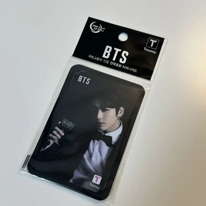 BTS t-moneyカード JUNGKOOK まとめ売り BTS 透明 イラスト T-moneyカード（Jung Kook）[韓国][交通