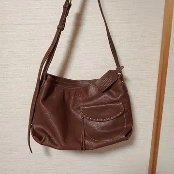 Dakota 브라운 가죽 숄더백