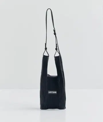 LASTFRAME KASANE MARKET BAG SMALL 니트 백
