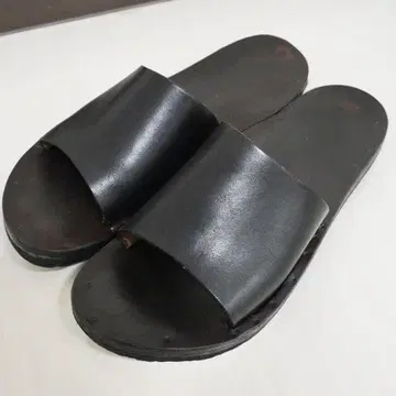 유타 뉴만 시모네 D9 새상품급