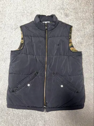 Champion 블랙 다운 베스트 카모플라쥬 안감 밀리터리
