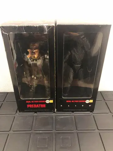 리얼 액션 시리즈 에일리언스 프레데터