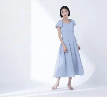 린넨 같은 퍼프 슬리브 원피스