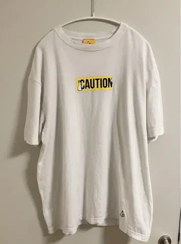 FR2 CAUTION 프린트 화이트 티셔츠 L 사이즈