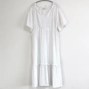 LUANA 컷워크 플레어 슬리브 원피스 화이트