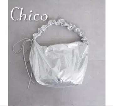 CHICO 실버 숄더백 백