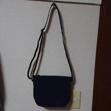 마가렛 호웰 네이비 사코슈