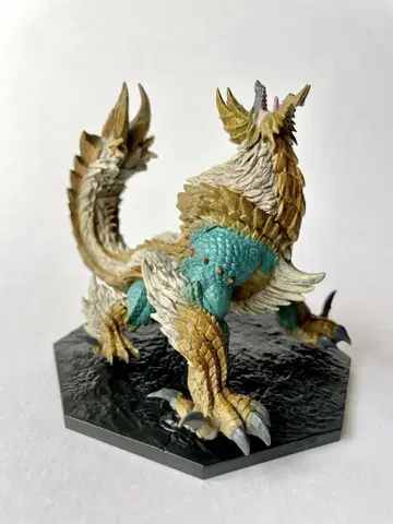 진오가 FIGURE BUILDER CUBE 번개 늑대 용 몬헌