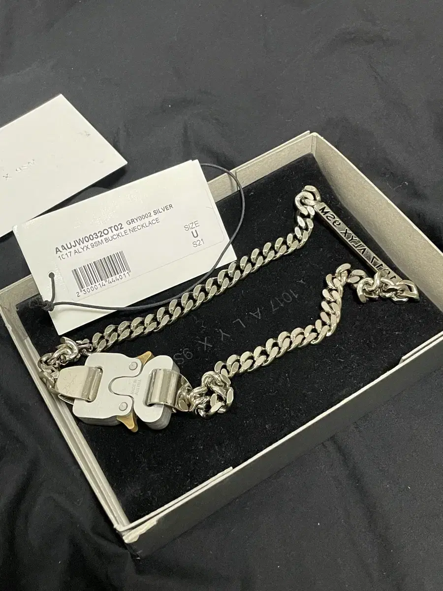 1017 Alyx 9sm Curve Chain Necklace