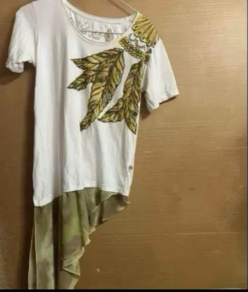 엘로데오 티셔츠 반팔 야자수 밑단