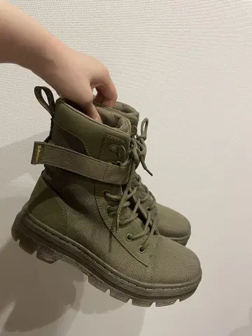 DR.MARTENS COMBS TECH 카키 그린 닥터마틴