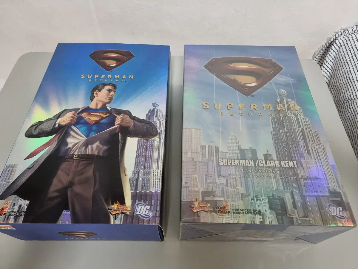 핫토이 사이드쇼 슈퍼맨 일괄 판매합니다.