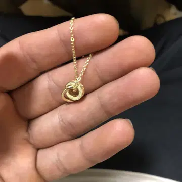 금 목걸이