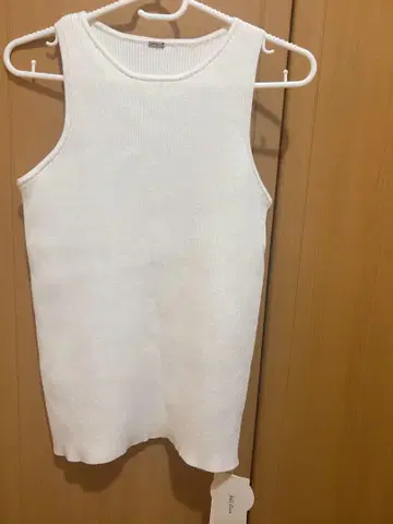 화이트 리브 슬리브리스 탑