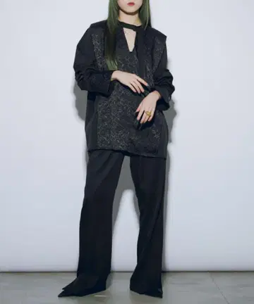 Ezick / Palette jacquard 셋업 팬츠 드레스