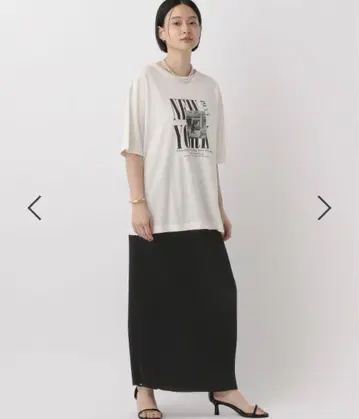 아파트 바이 롤리스 플리츠 타이트 스커트