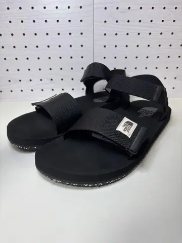 The North Face 블랙 샌들