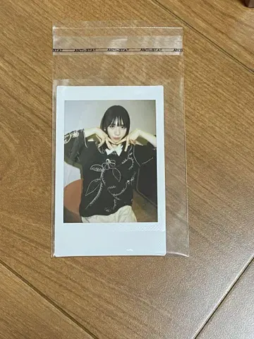 아유니 D 폴라로이드