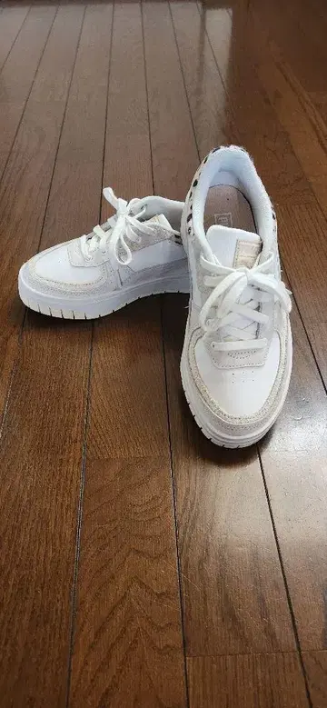 푸마 레오파드 무늬/393491-01 스니커즈 23cm