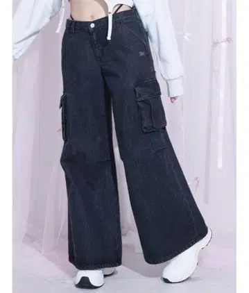 컷 아웃 데님 카고 팬츠