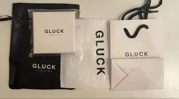 GLUCK 목걸이