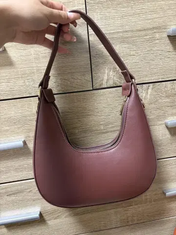 버건디 지퍼 숄더백