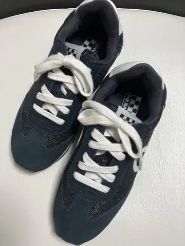 노 네임 스니커즈 37