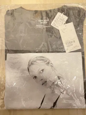 BIOTOP Kate Moss by David Sims L 사이즈