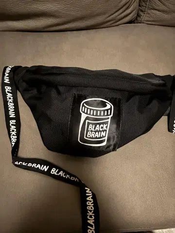 BLACKBRAIN 블랙 브레인 바디백
