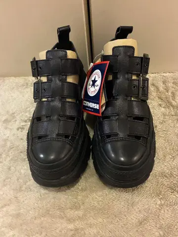 컨디션 최상 CONVERSE 트렉 웨이브 글래디에이터 샌들 블랙 23