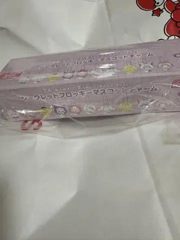 치이카와 산리오 시크릿 플로키 마스코트 참 10종 컴프