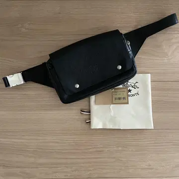 일비종떼 가죽 바디백 컬러:블랙
