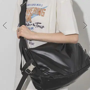 버클 벨트 숄더 페이지 보이 숄더 블랙 검정