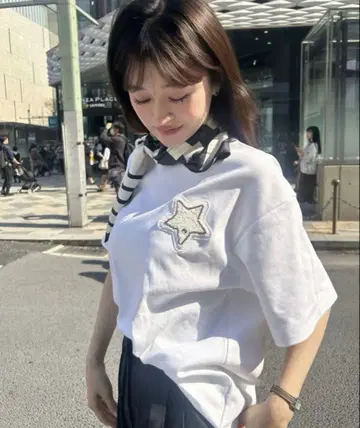 비비이 B. 스타 티셔츠