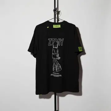 계속 한밤중이면 좋을 텐데. ZTMY NIRA TEE