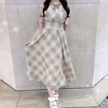 미사용 새상품 evelyn 시어 롱 OP 베이지