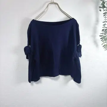 새상품급 마리파 에프데 숏 기장 드롭 숄더 리본 탑 M 9호 네이비 컬러