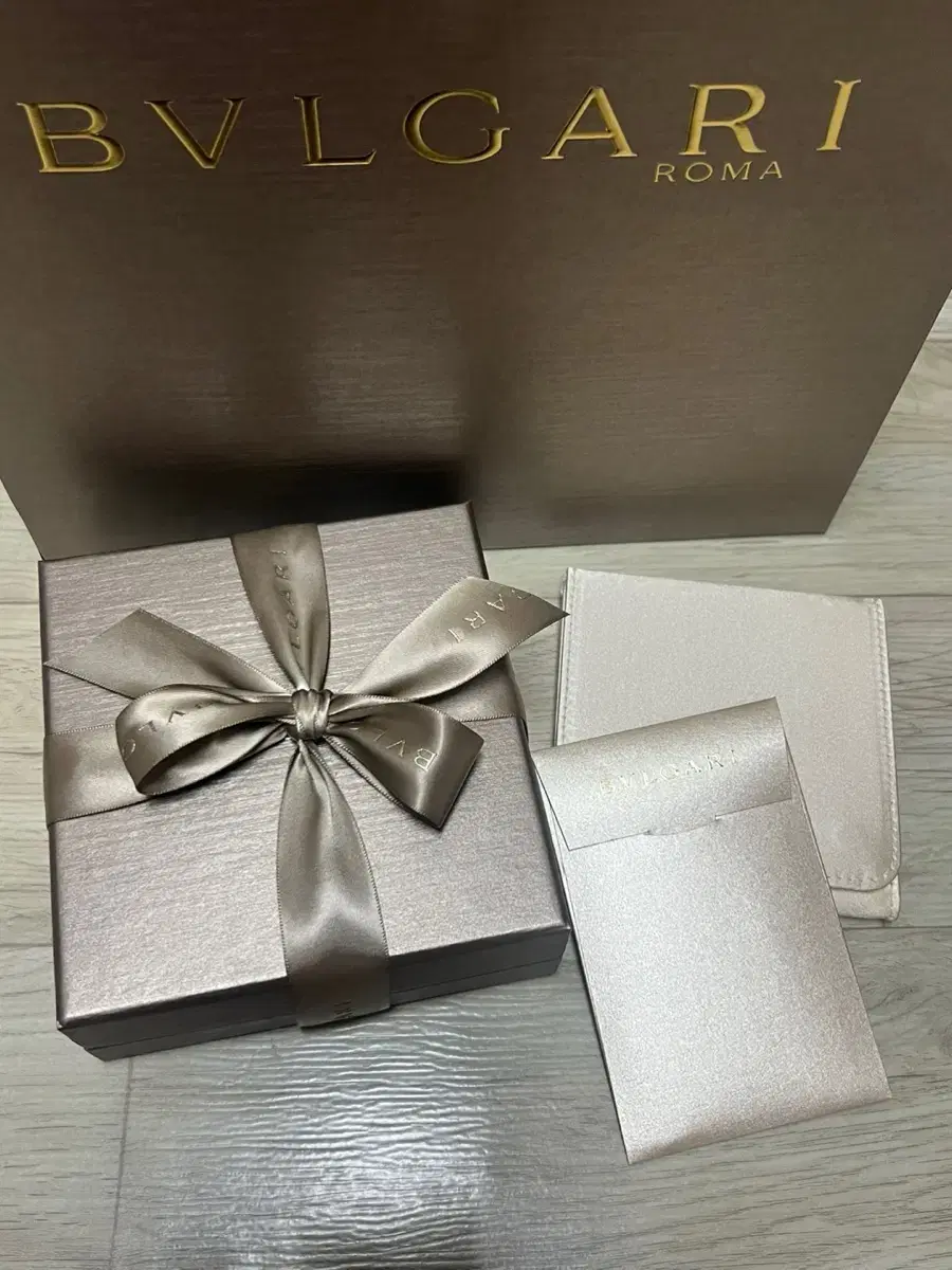 [새상품, 미개봉] 불가리 세르펜티 바이퍼 목걸이