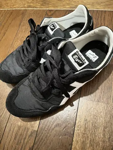 오니츠카타이거 스니커즈