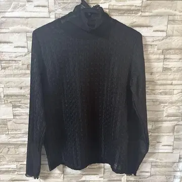 블랙 리브 터틀넥 셔츠