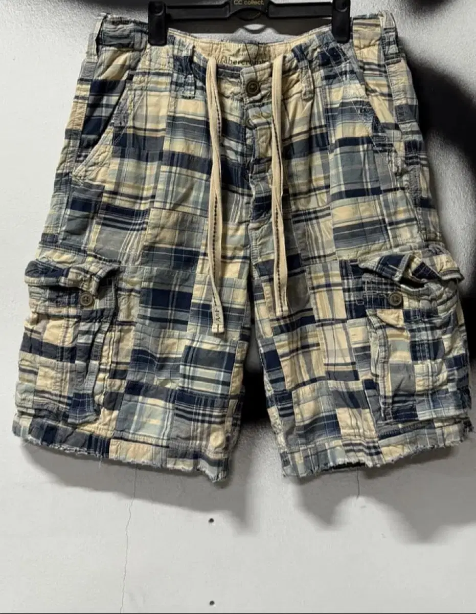 Abecrombie & Fitch Big Size Multi-Pattern Cotton Wide Cargo Bermuda Pants