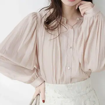 내추럴 꾸뛰르 매트 버튼 드레이프감 새틴 블라우스 핑크