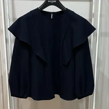 Liesse 리에스 프릴 블라우스 네이비 프리 사이즈